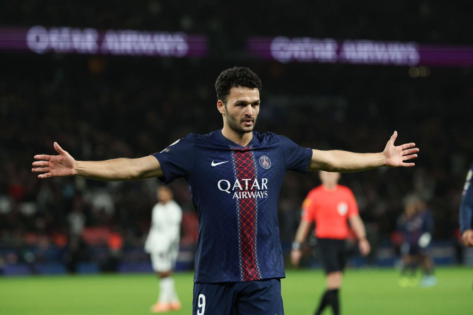 Ramos lọt vào tầm ngắm của Atletico Madrid. 