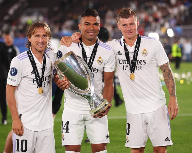 Trước khi gia nhập Manchester United, Casemiro là tiền vệ phòng ngự đạt đẳng cấp thế giới ở Real Madrid cùng với Toni Kroos và Luka Modric.