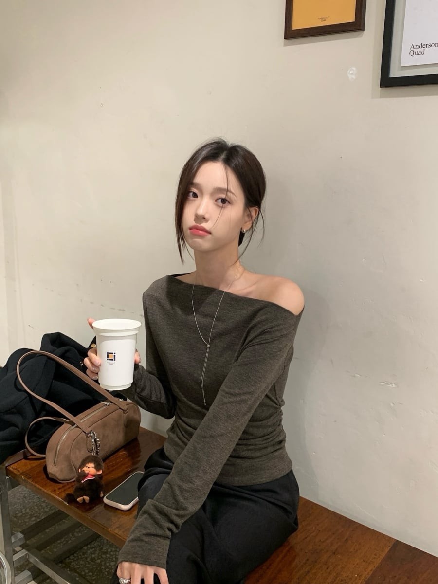 Đây là cách phối lý tưởng cho những ngày bận rộn, khi bạn cần một set đồ nhanh gọn nhưng vẫn đảm bảo sự tinh tế