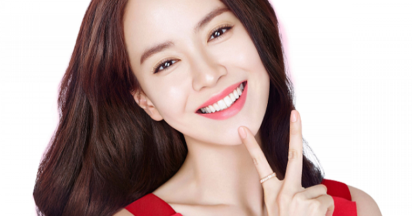 Baking soda là nguyên liệu quen thuộc trong chăm sóc răng miệng nhờ khả năng làm sạch mảng bám trên bề mặt răng. 