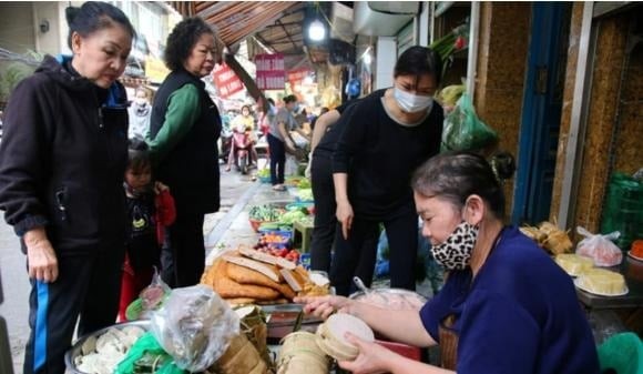 Theo các tài liệu của Viện Dinh dưỡng Quốc gia, hàn the hoàn toàn không mang lại giá trị dinh dưỡng, song lại thường bị lạm dụng trong một số món ăn truyền thống như giò chả. 