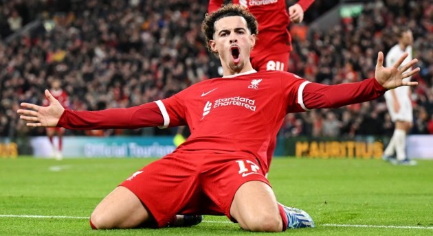 Sau Robertson, Tottenham còn muốn cả Jones từ Liverpool.