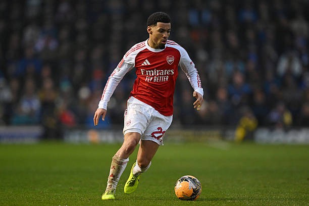 Ethan Nwaneri không có nhiều cơ hội ra sân tại Arsenal.