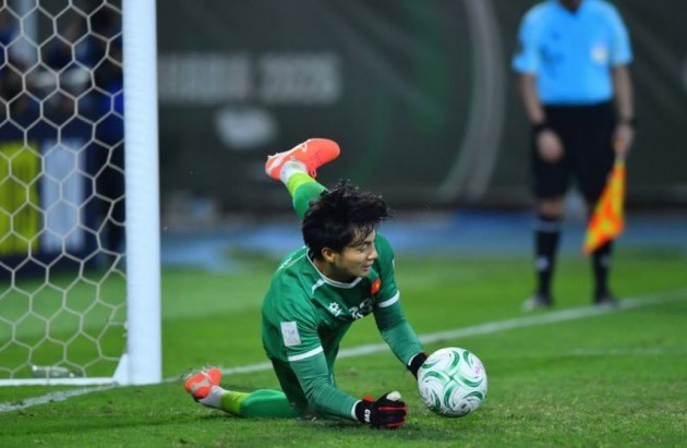 Cao Văn Bình cùng đồng đội xuất sắc hạ gục Hàn Quốc trên chấm luân lưu.