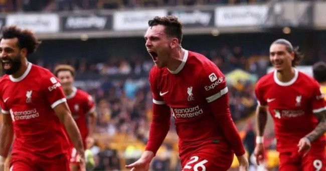 Robertson là biểu tượng của đội chủ sân Anfield.