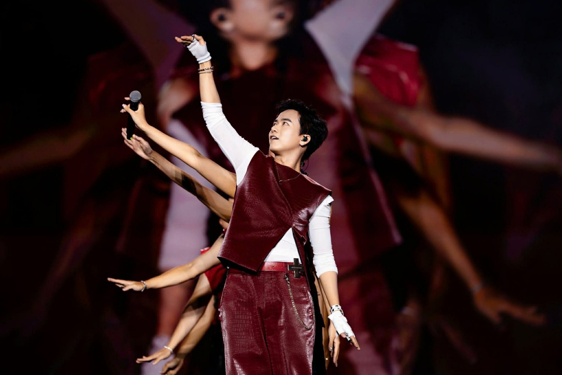 b3e81218-c210-4418-a59f-6d0a860321d6