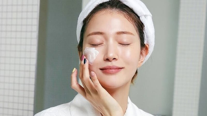 Chăm sóc da ở tuổi 30 không chỉ nhằm cải thiện vẻ ngoài tức thời mà còn mang ý nghĩa bảo vệ và duy trì cấu trúc da lâu dài. 