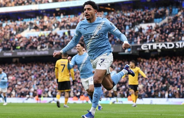 Marmoush ghi bàn trước Wolves.