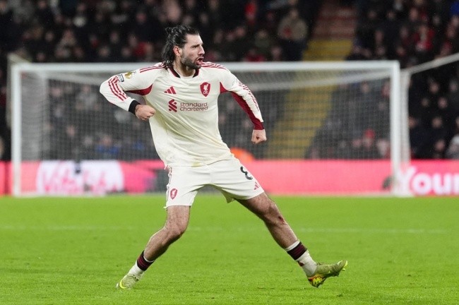 Dominik Szoboszlai - 7.4 điểm. Cầu thủ xuất sắc nhất bên phía Liverpool trận này. Giữa một tập thể chơi rời rạc, ngôi sao người Hungary tỏa sáng rực rỡ với cú sút phạt hàng rào mẫu mực gỡ hòa 2-2.