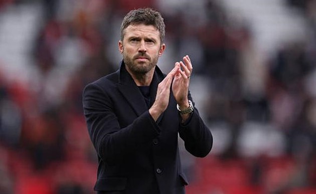 Michael Carrick và các học trò sẵn sàng thách thức Arsenal.
