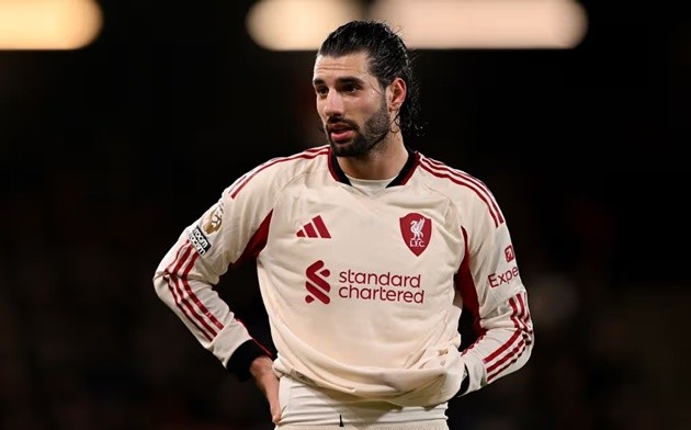 Szoboszlai không thể gánh vác một Liverpool rệu rã.