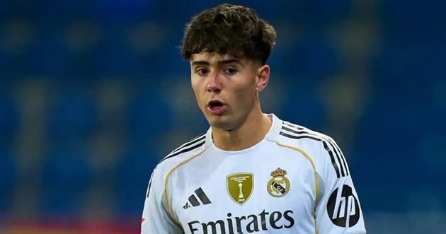 Arsenal đã theo dõi hậu vệ Tây Ban Nha từ năm ngoái.