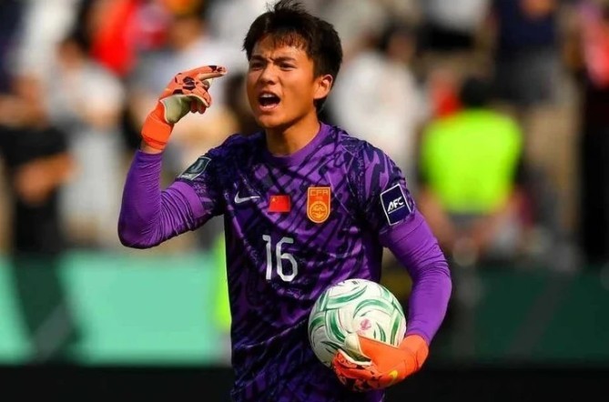 Li Hao trong màu áo U23 Trung Quốc.