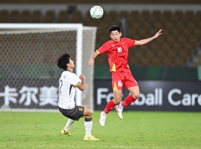 Nhật Minh chơi nổi bật.