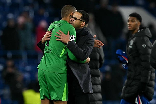 HLV Liam Rosenior dành nhiều lời khen cho thủ thành Robert Sanchez.