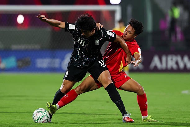 Nguyễn Thái Sơn thi đấu ấn tượng nơi tuyến giữa của U23 Việt Nam.