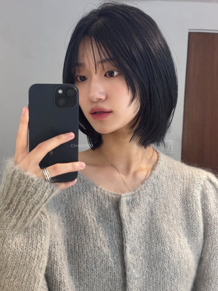 Tóc ngắn layer là minh chứng cho việc tóc ngắn hoàn toàn có thể tôn dáng mặt nếu được cắt đúng kỹ thuật.