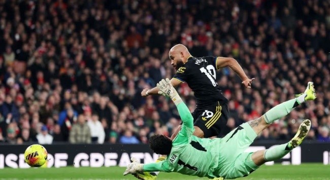 Bryan Mbeumo - 7.8 điểm. Cầu thủ xuất sắc nhất trên hàng công của MU trận này. Mbeumo đã khiến cặp trung vệ Saliba và Gabriel có một ngày làm việc vất vả. Mbeumo là tác giả bàn thắng gỡ hòa 1-1 cho MU.