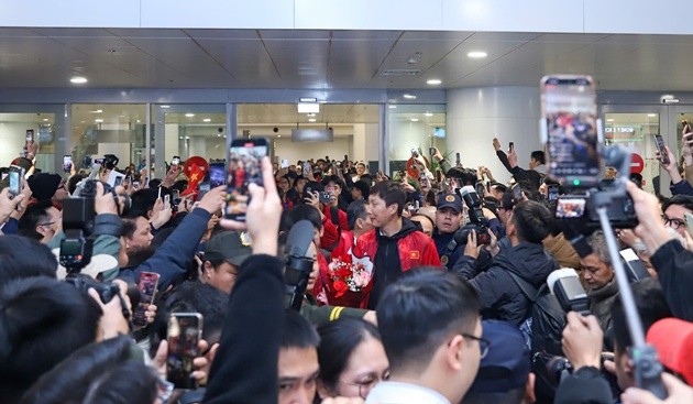 HLV Kim Sang-sik được ca ngợi khi giúp U23 Việt Nam giành hạng 3 châu lục. Ảnh: VFF