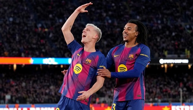 Dani Olmo tỏa sáng trong chiến thắng 3-0 của Barcelona.