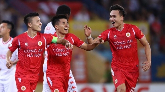 CAHN sẽ gặp Ninh Bình ngay khi V.League trở lại.