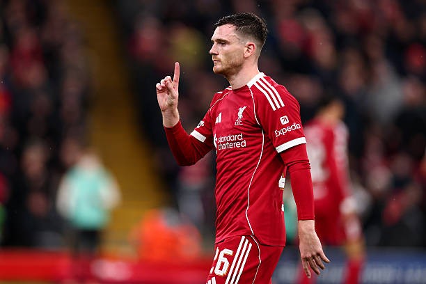 Robertson nhiều khả năng sẽ tiếp tục gắn bó với Liverpool. 