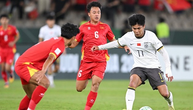 U23 Việt Nam thua chóng vánh U23 Trung Quốc.