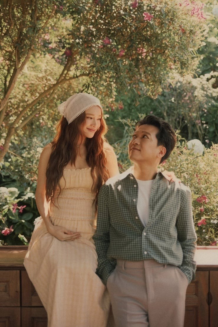 Giữa không gian xanh mát, yên bình của thành phố ngàn hoa, nữ diễn viên ưu tiên những thiết kế có phom dáng mềm mại