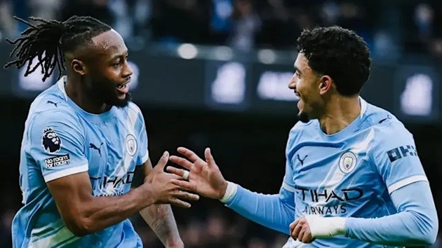 Man City cần chiến thắng để lọt vào top 8 Champions League.
