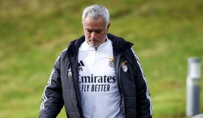Mourinho sẽ có màn đấu sinh tử với Real Madrid.