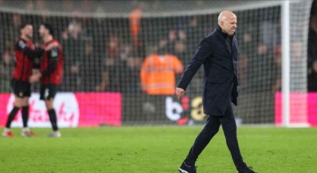 Liverpool sa sút ở giải quốc nội.