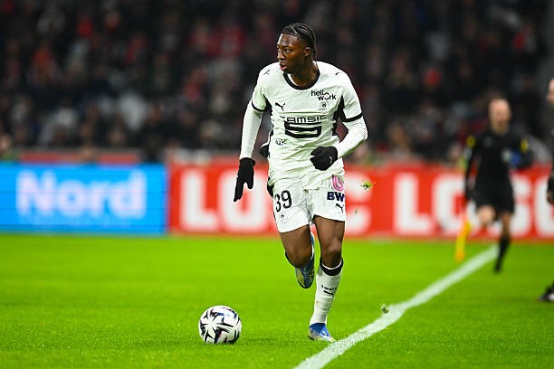 Manchester United sẵn sàng chi 30 triệu euro để giành chữ ký của Mohamed Kader Meite.