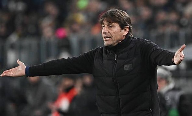 Thầy trò Antonio Conte buộc phải đánh bại Chelsea.