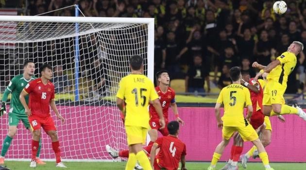 Quá khó để ĐTQG Việt Nam lội ngược dòng trước Malaysia.