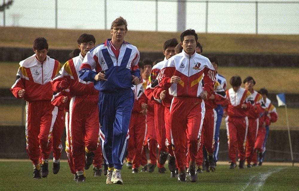 HLV Arsene Wenger để lại dấu ấn với bóng đá Nhật Bản.