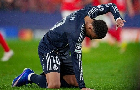 Một mình Mbappe không thể ''gánh'' nổi tập thể Real rệu rã.