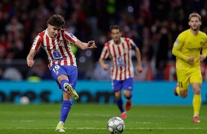 Atletico để thua trong 1 ngày các chân sút đều ''hóa gỗ''.