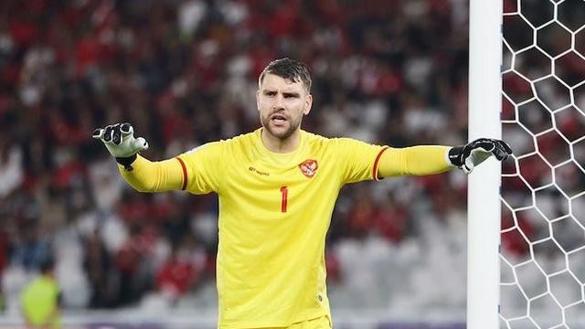 Paes chuẩn bị khoác áo Ajax.