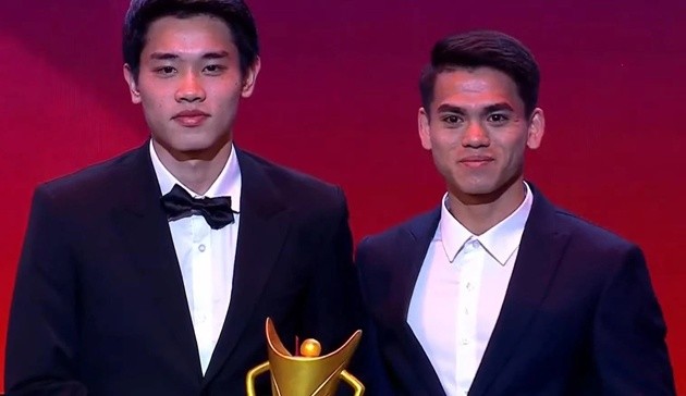 Đình Bắc và Văn Khang nhận giải 