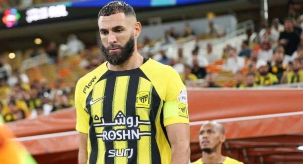 Benzema nổi loạn ở Al Ittihad.