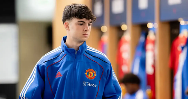 Fredricson ở lại Man Utd vì chấn thương.