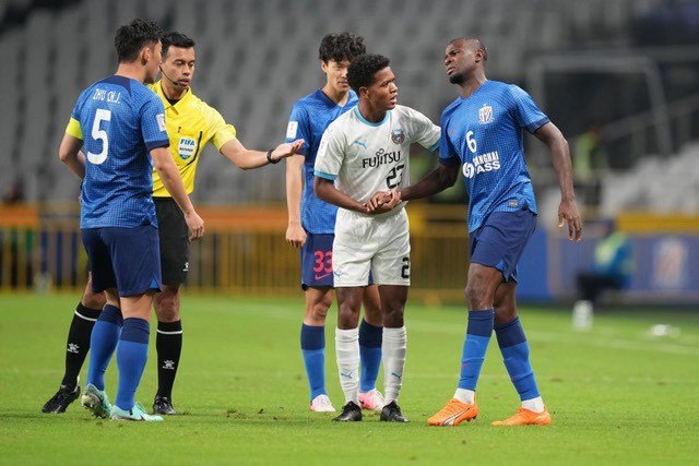 Á quân Shanghai Shenhua sẽ bắt đầu mùa giải mới với số điểm âm.