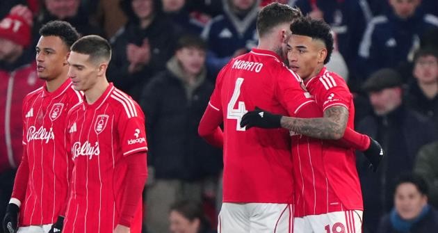 Forest sẽ đụng độ Fenebahce ở trận play-off.