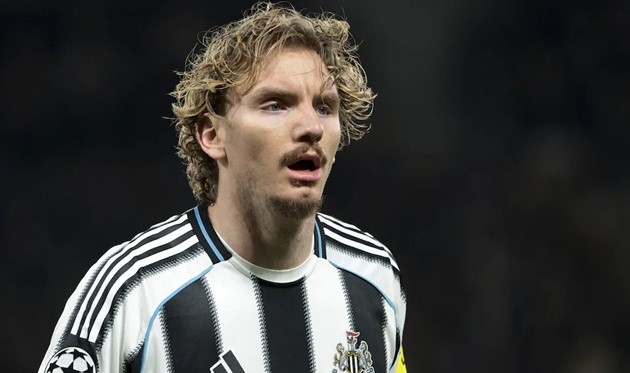 Nick Woltemade chưa đáp ứng yêu cầu thay Isak.