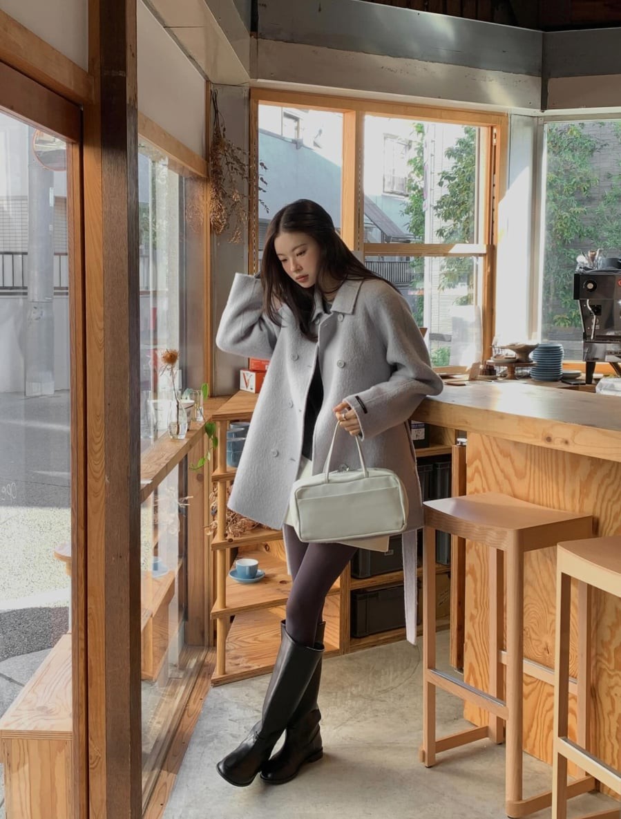 Một ưu điểm lớn của màu xám là khả năng kết hợp hài hòa với nhiều gam màu khác nhau.