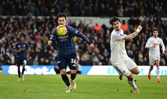 Martin Zubimendi (7.9 điểm): Bản hợp đồng mới tiếp tục chứng minh giá trị với khả năng chọn vị trí và dứt điểm bằng đầu thượng hạng để khai thông thế bế tắc. Không chỉ ghi bàn, Zubimendi còn là 