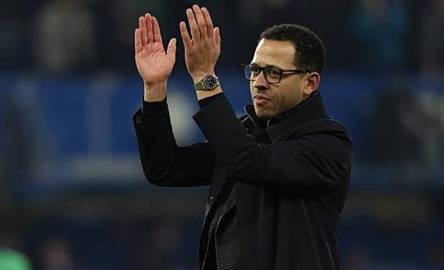 Liam Rosenior mát tay trong những quyết định thay người.