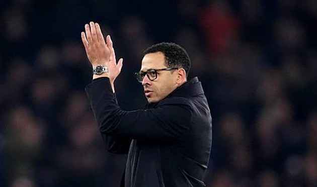 Liam Rosenior chỉ ra bí quyết giúp Chelsea ngược dòng thắng West Ham.