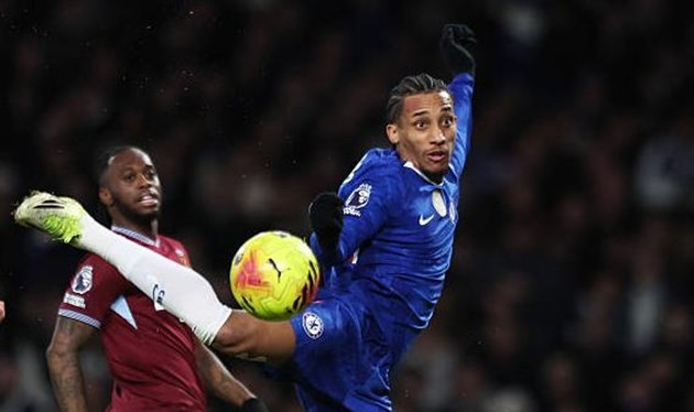 Joao Pedro góp công lớn giúp Chelsea đánh bại West Ham.