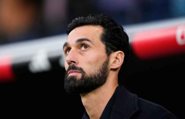 Arbeloa đối mặt áp lực trên ghế nóng Real.